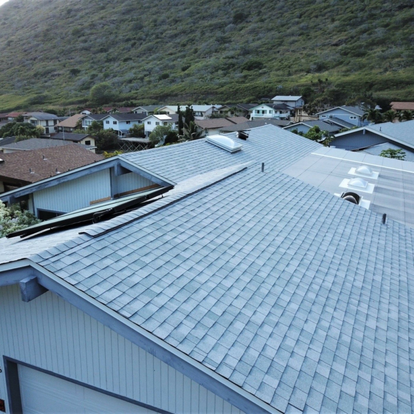 Solar panels on a Hawaii property installed by Alternate Energy Hawaii